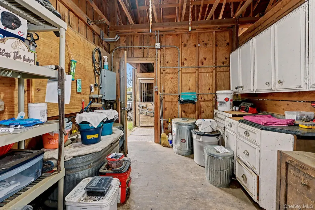 633 Oscawana Lake Road Putnam Valley NY 10579