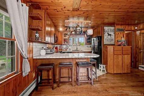 633 Oscawana Lake Road Putnam Valley NY 10579