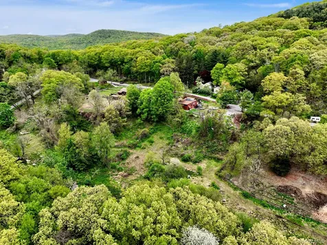 633 Oscawana Lake Road Putnam Valley NY 10579