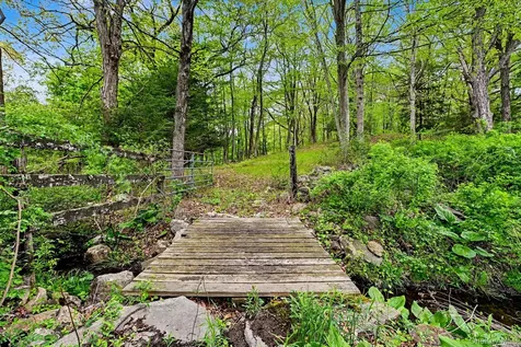 633 Oscawana Lake Road Putnam Valley NY 10579