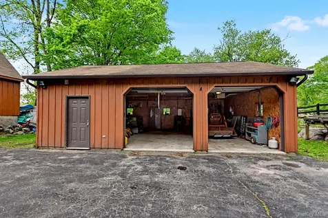 633 Oscawana Lake Road Putnam Valley NY 10579