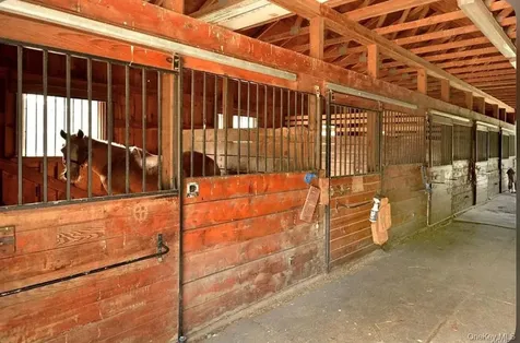633 Oscawana Lake Road Putnam Valley NY 10579