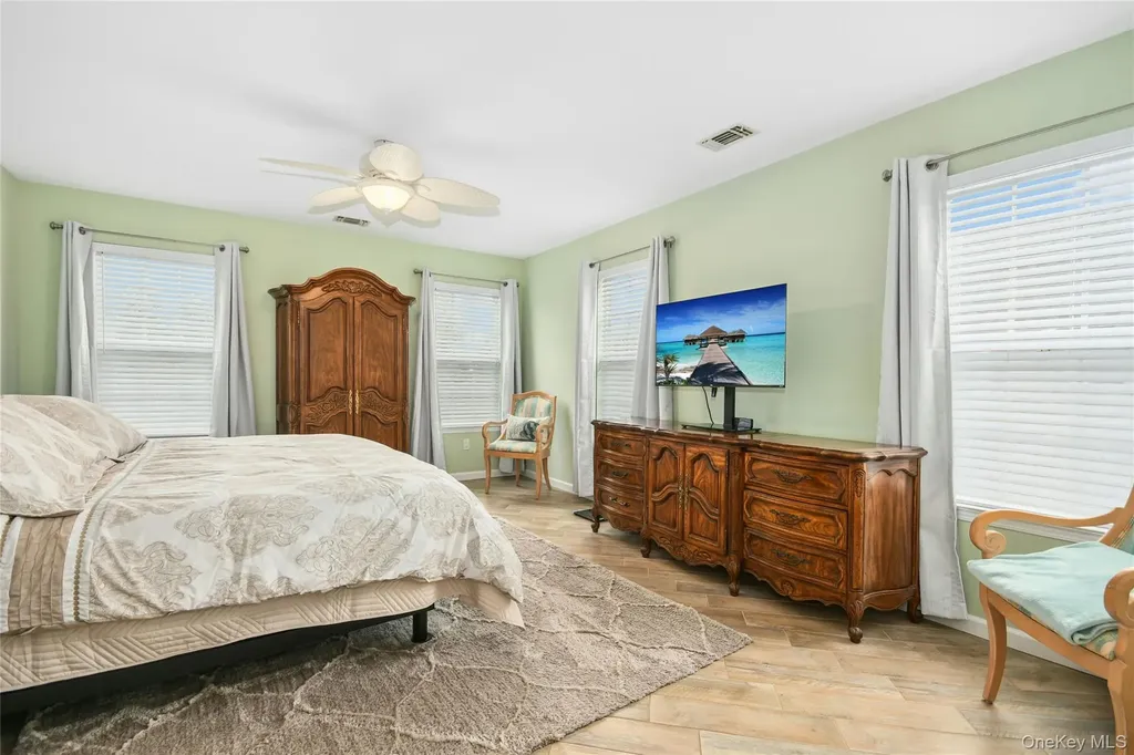 1 Ariel Drive Middle Island NY 11953