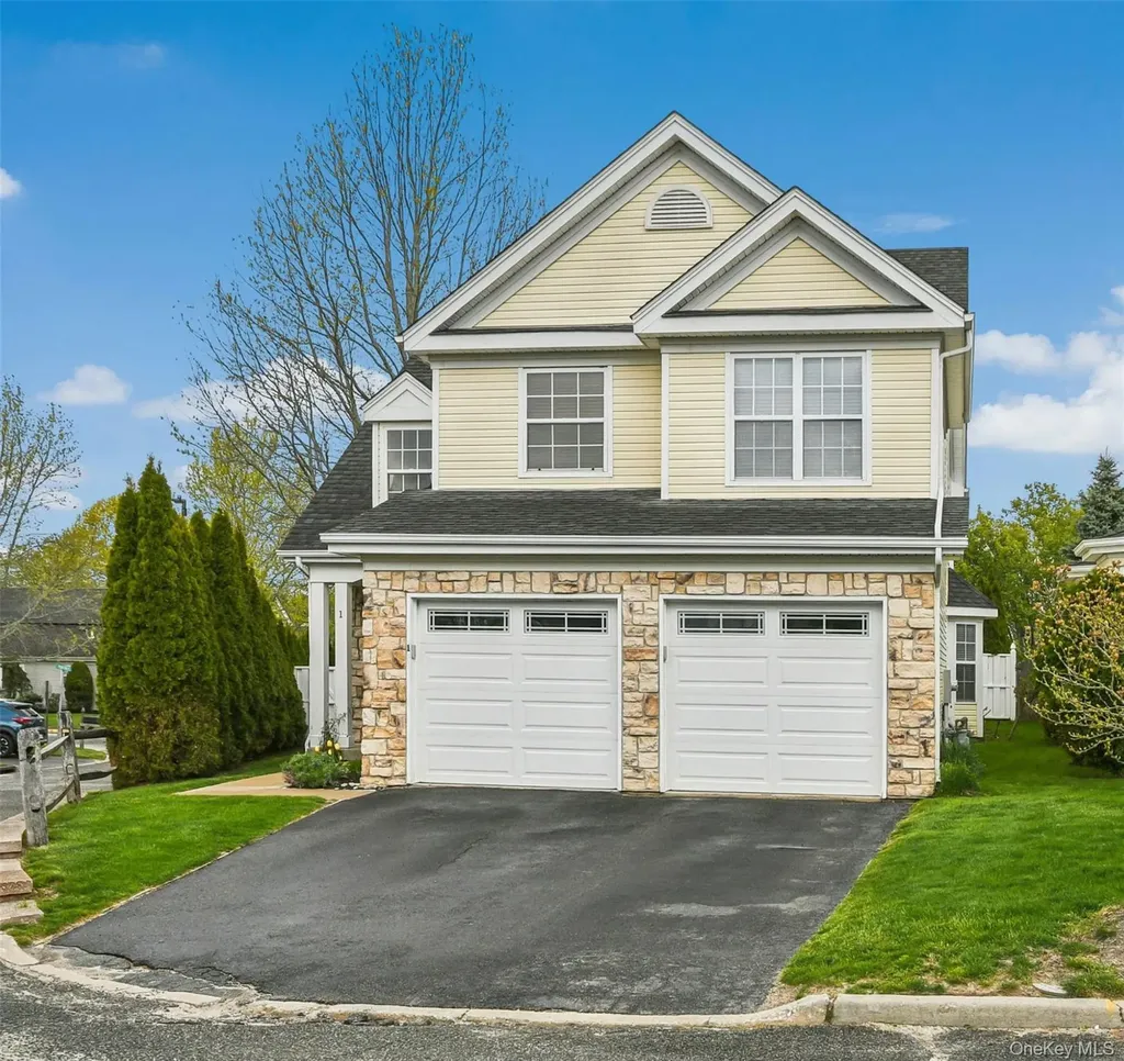 1 Ariel Drive Middle Island NY 11953