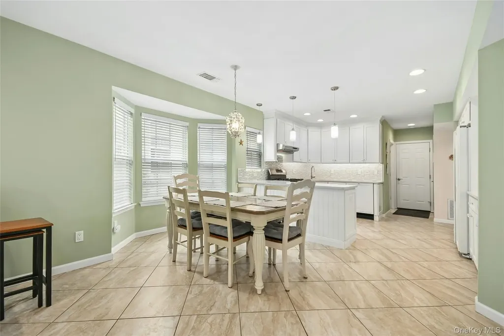 1 Ariel Drive Middle Island NY 11953