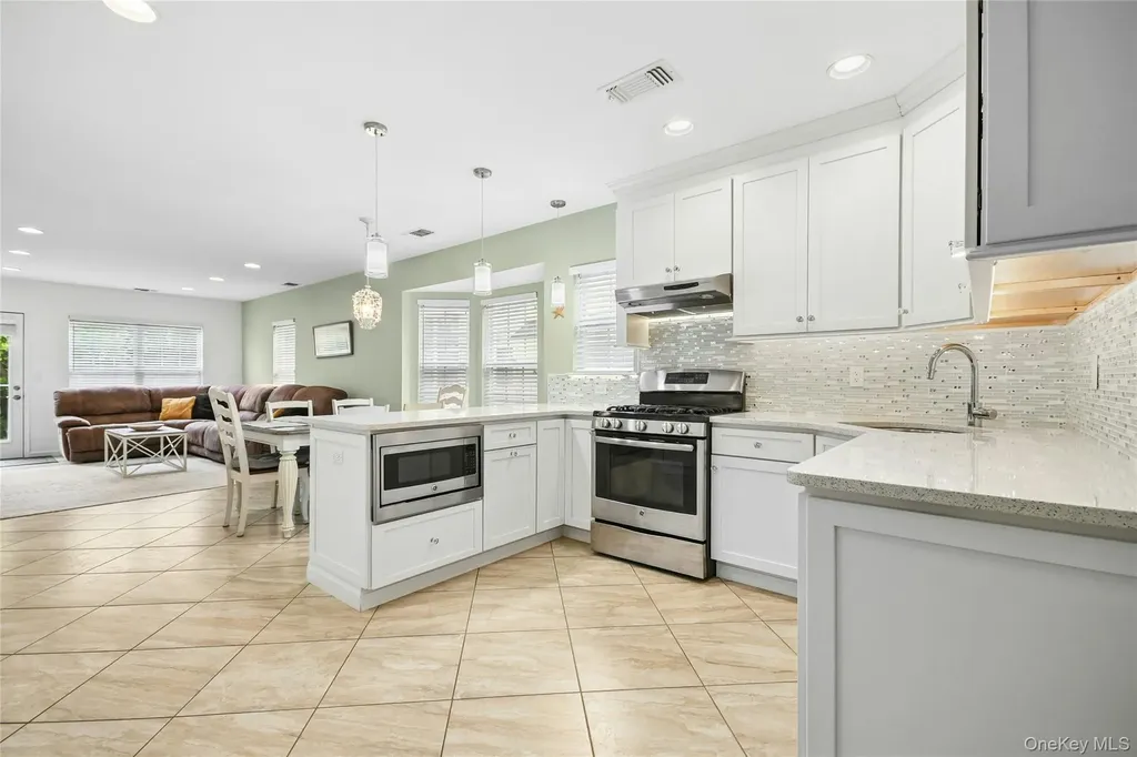 1 Ariel Drive Middle Island NY 11953