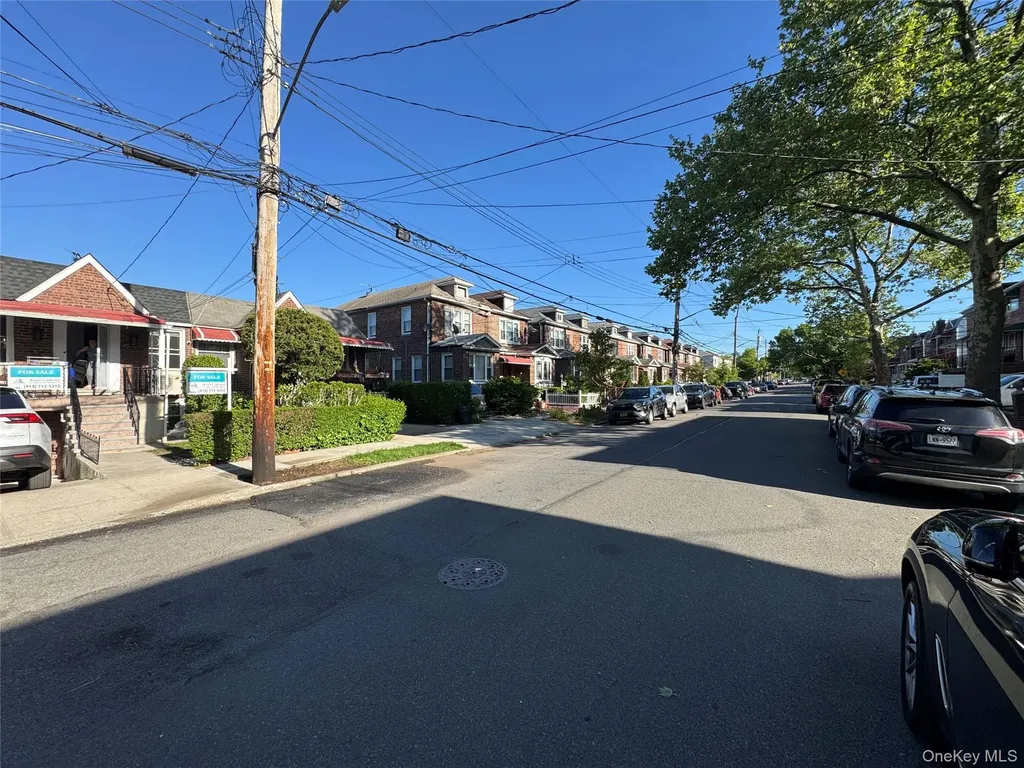 2742 Tenbroeck Avenue Bronx NY 10469