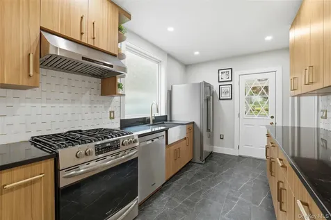 263 Madison Avenue Port Chester NY 10573