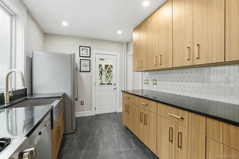 263 Madison Avenue Port Chester NY 10573