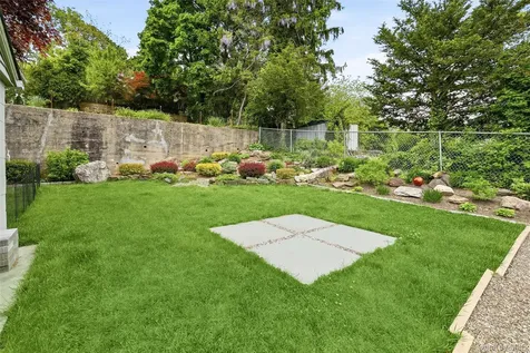 263 Madison Avenue Port Chester NY 10573