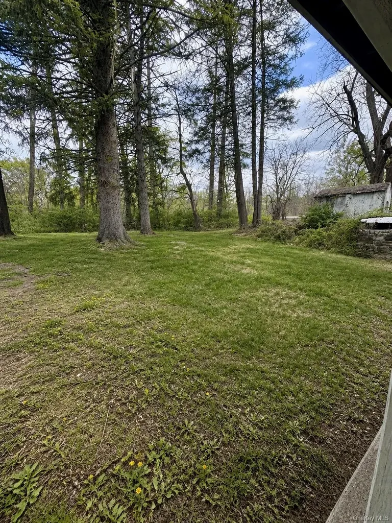 953 Creek Locks Road Rosendale NY 12472