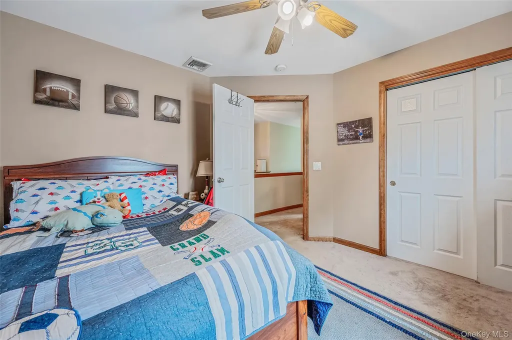 21 Audrey Avenue Plainview NY 11803