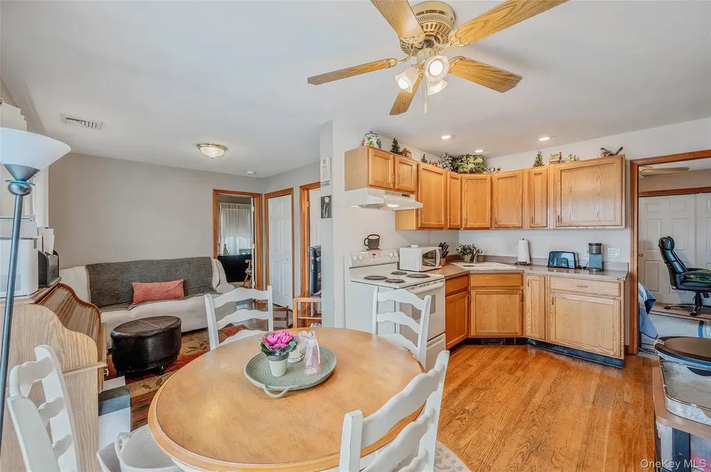 21 Audrey Avenue Plainview NY 11803