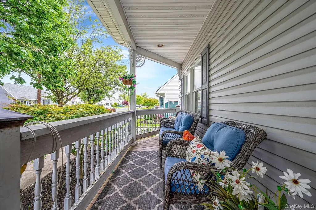 21 Audrey Avenue Plainview NY 11803
