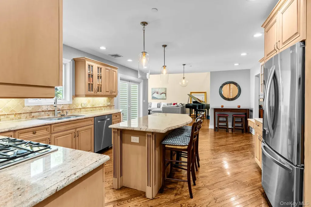 8 Drake Lane White Plains NY 10607