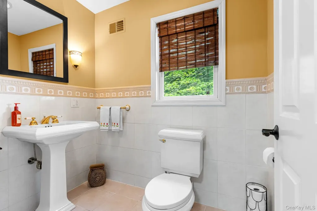 8 Drake Lane White Plains NY 10607
