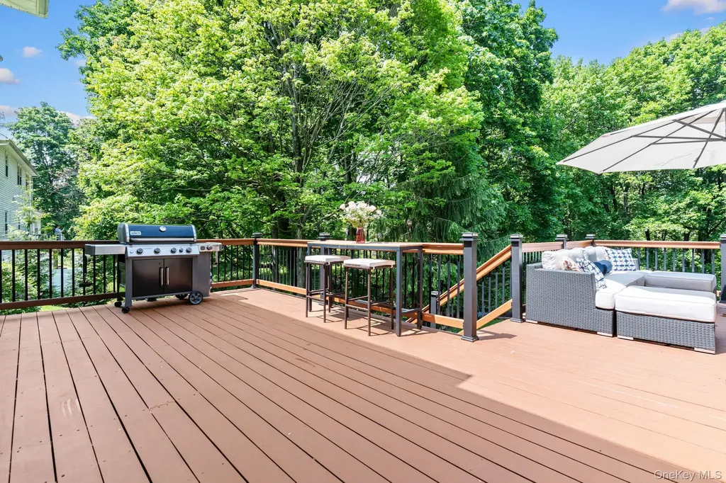 8 Drake Lane White Plains NY 10607