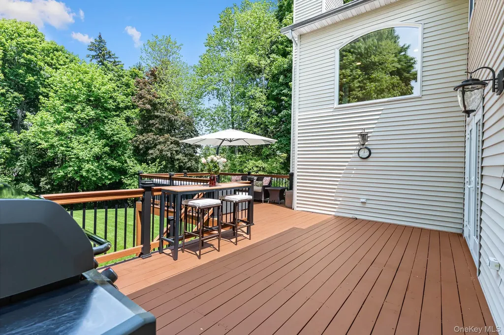 8 Drake Lane White Plains NY 10607