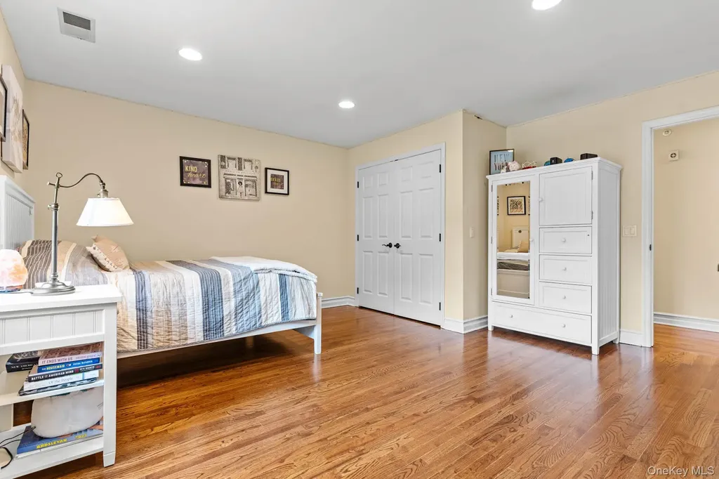 8 Drake Lane White Plains NY 10607
