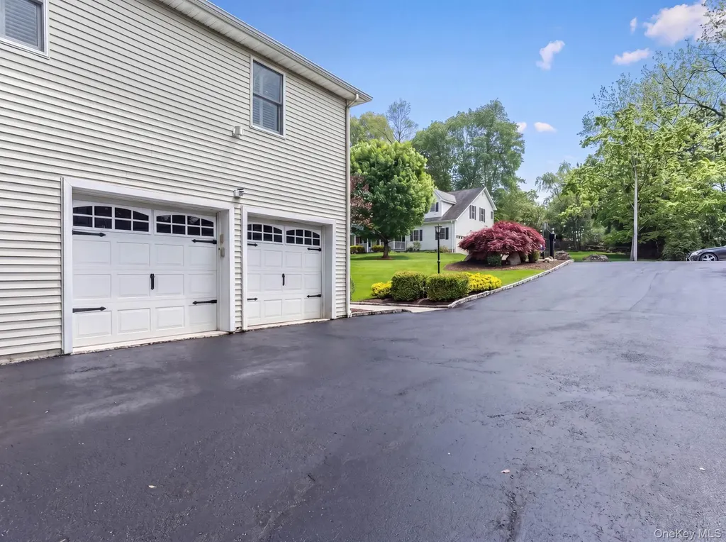 8 Drake Lane White Plains NY 10607