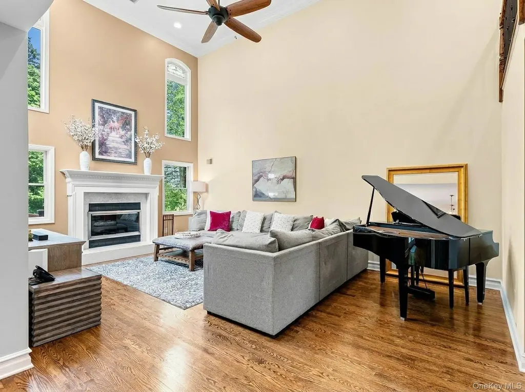 8 Drake Lane White Plains NY 10607