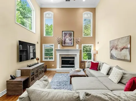 8 Drake Lane White Plains NY 10607