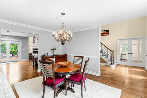 8 Drake Lane White Plains NY 10607