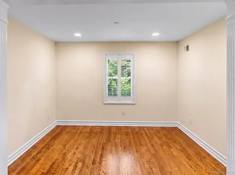 8 Drake Lane White Plains NY 10607