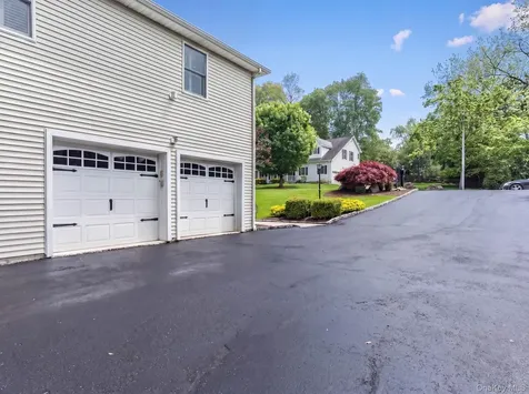 8 Drake Lane White Plains NY 10607
