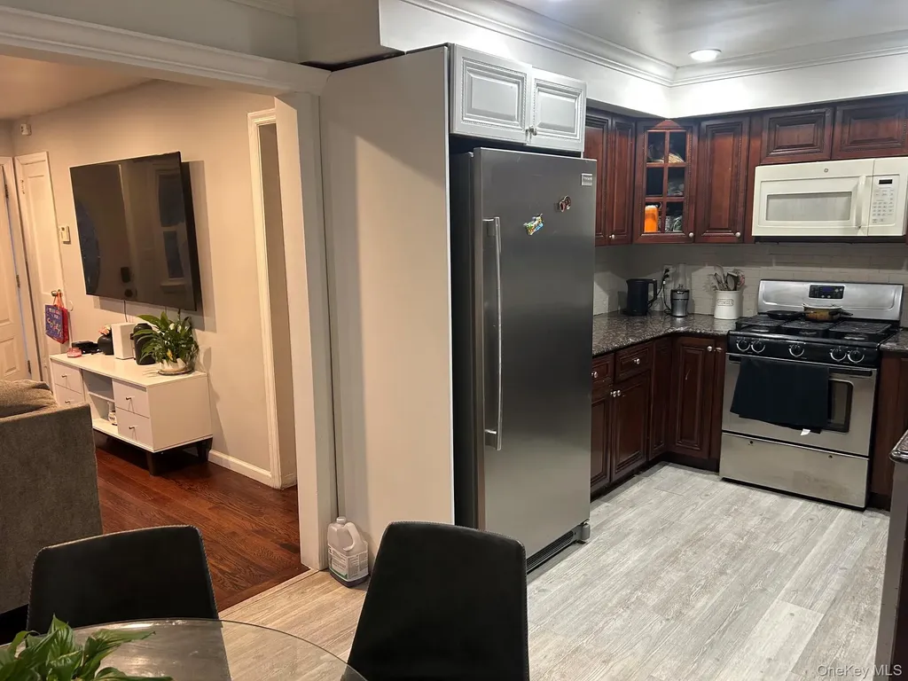 811 9th Street West Babylon NY 11704