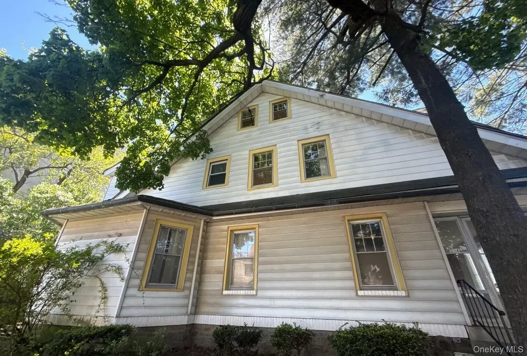 384 Hawthorne Avenue Yonkers NY 10705