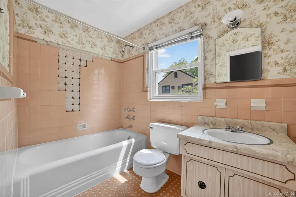 395 Packman Avenue Mount Vernon NY 10552