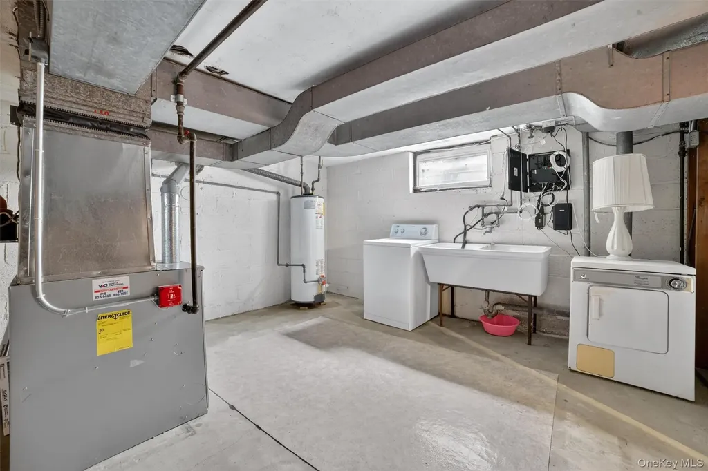 395 Packman Avenue Mount Vernon NY 10552