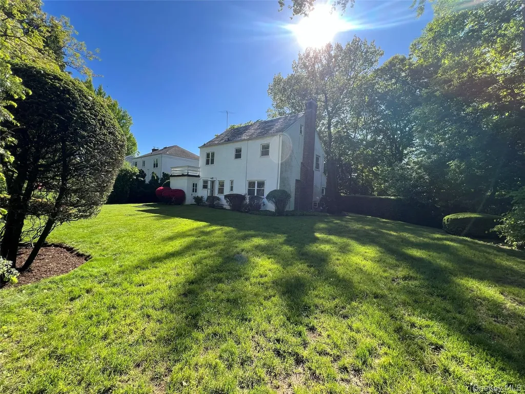395 Packman Avenue Mount Vernon NY 10552