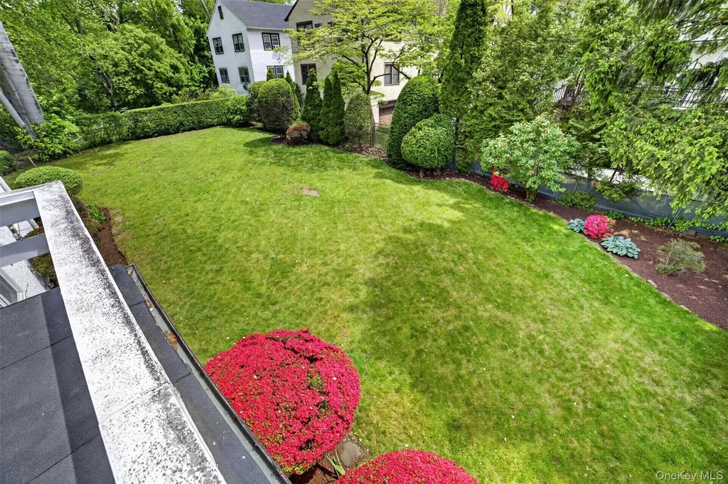 395 Packman Avenue Mount Vernon NY 10552