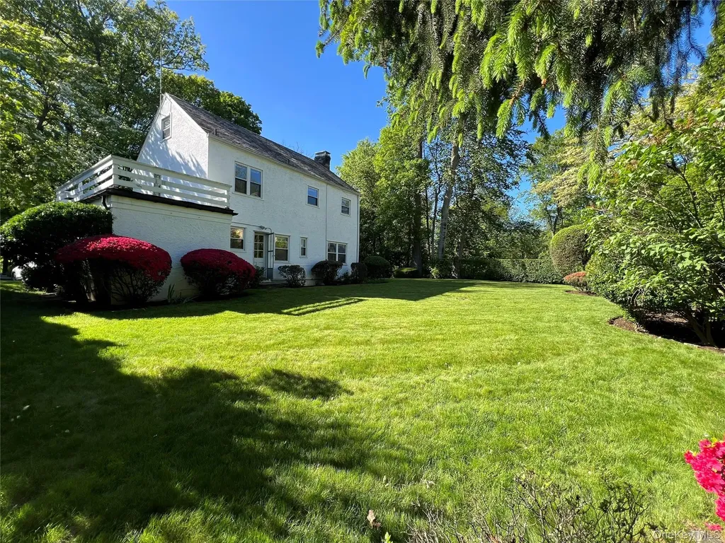 395 Packman Avenue Mount Vernon NY 10552