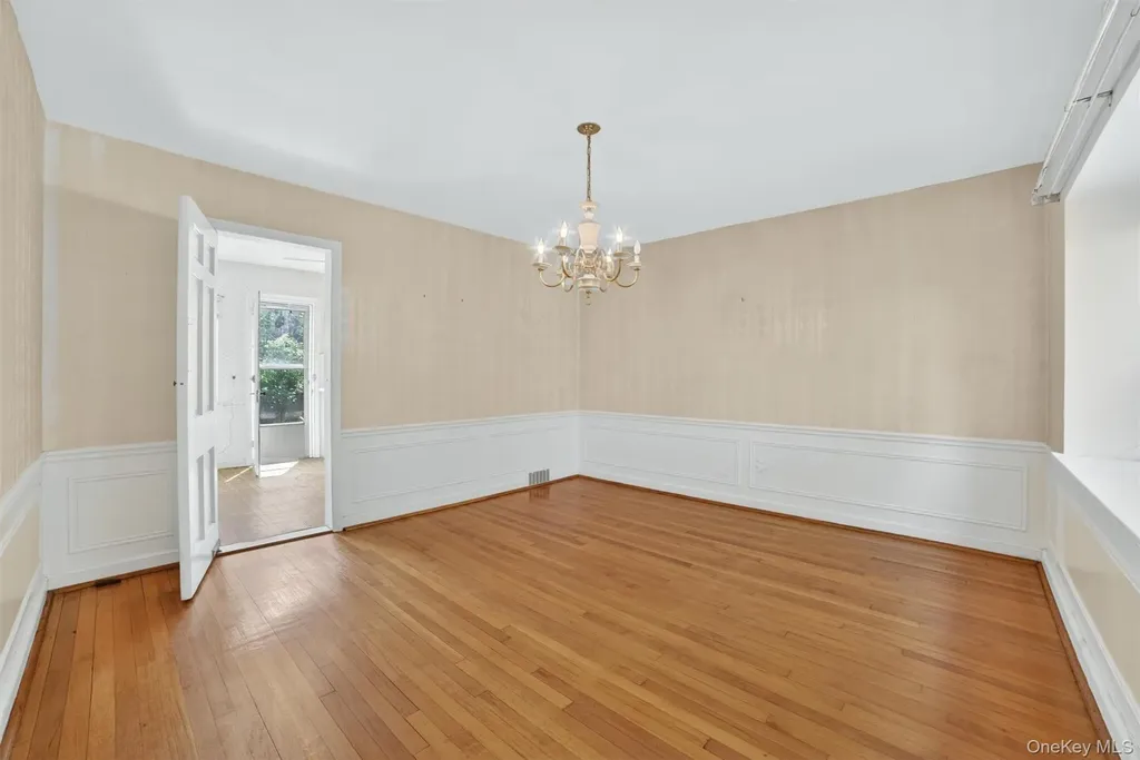 395 Packman Avenue Mount Vernon NY 10552