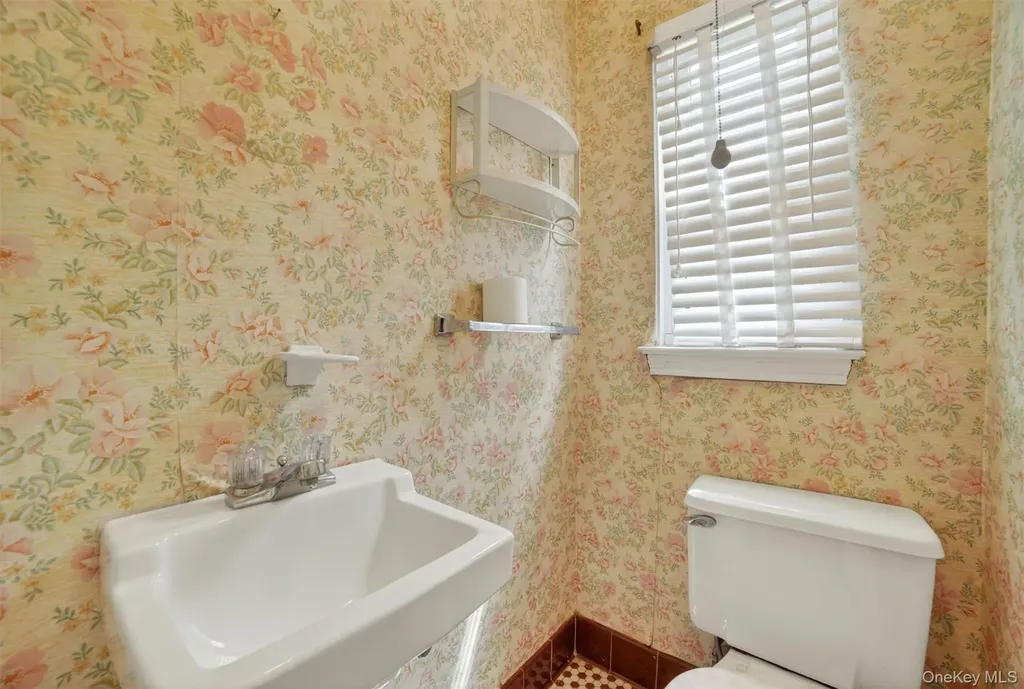 395 Packman Avenue Mount Vernon NY 10552