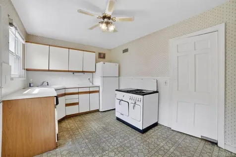 395 Packman Avenue Mount Vernon NY 10552