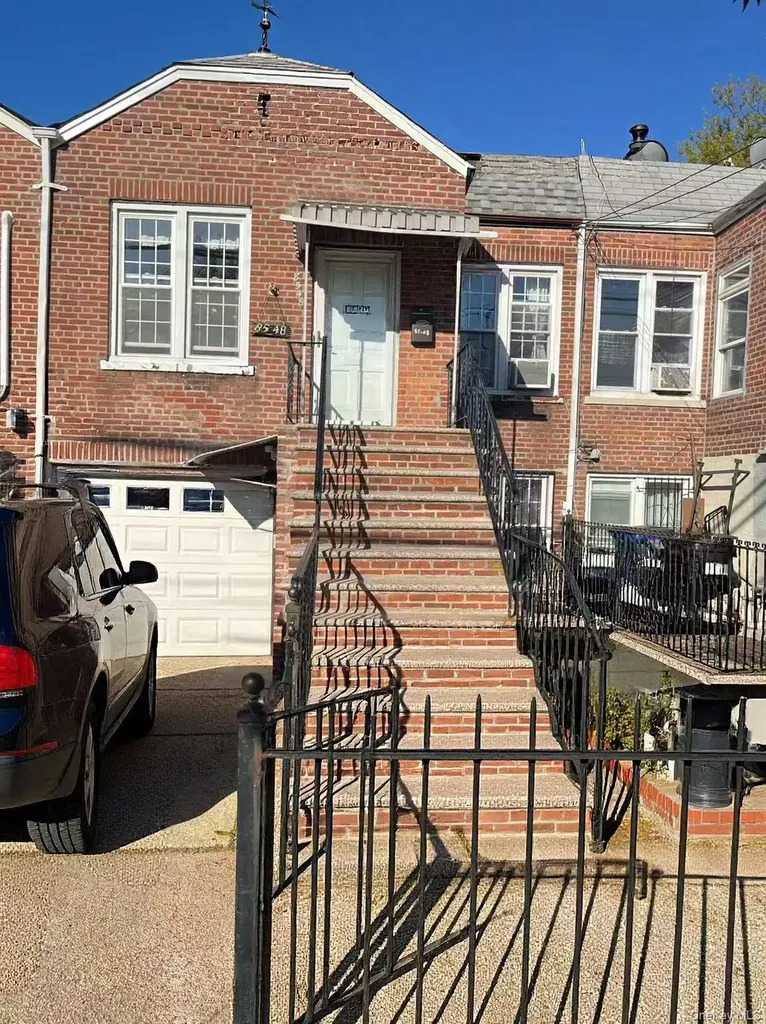 8548 Little Neck Parkway Floral Park NY 11001