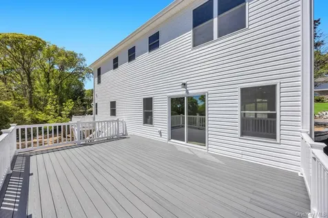 44 Elder Avenue Farmingville NY 11738