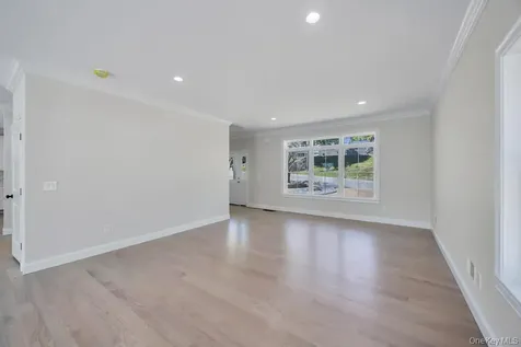 44 Elder Avenue Farmingville NY 11738
