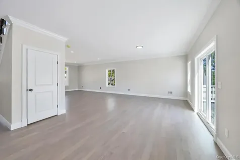 44 Elder Avenue Farmingville NY 11738