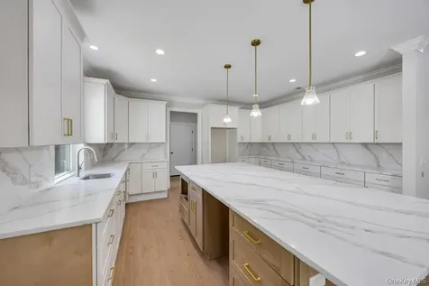 44 Elder Avenue Farmingville NY 11738