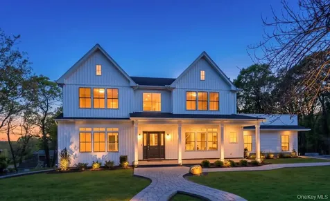 44 Elder Avenue Farmingville NY 11738