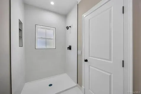 44 Elder Avenue Farmingville NY 11738