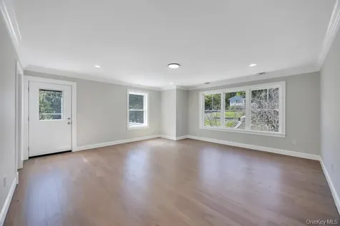 44 Elder Avenue Farmingville NY 11738