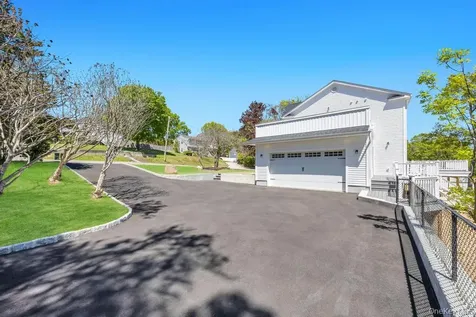 44 Elder Avenue Farmingville NY 11738