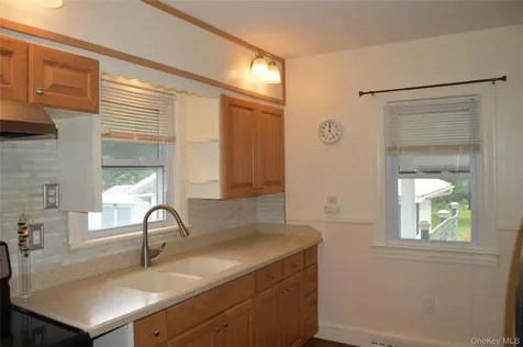 372 Union Center Road Ulster Park NY 12487