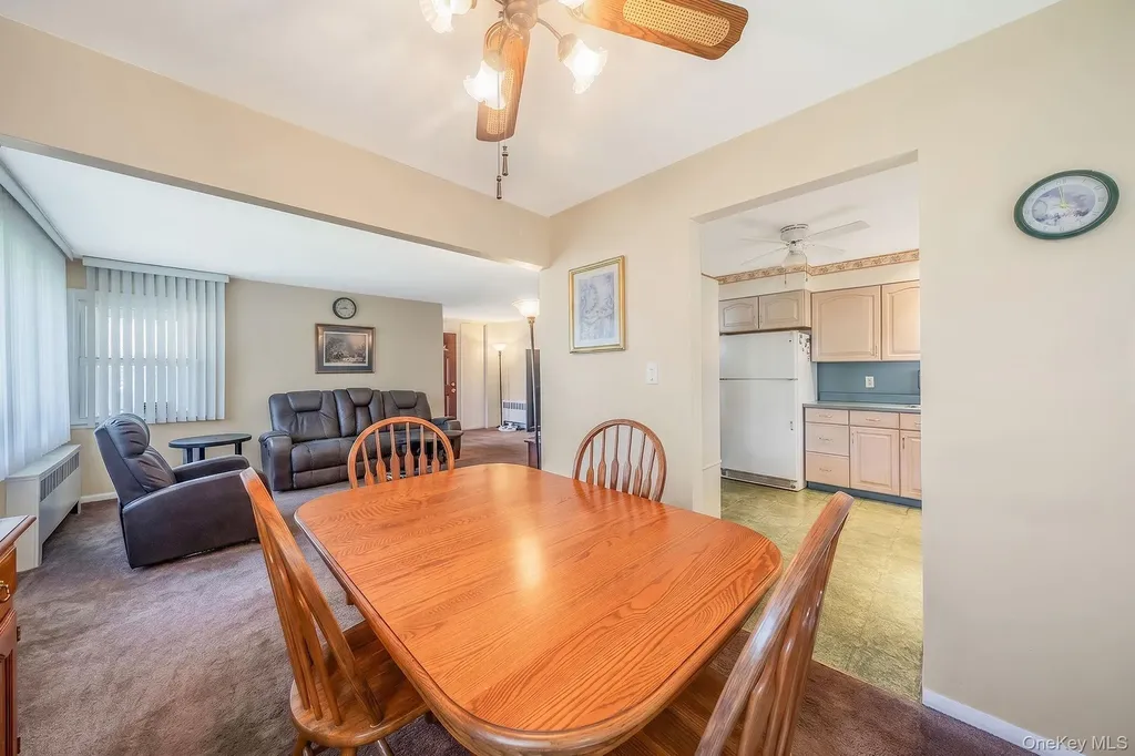 508 Davis Street North Babylon NY 11703